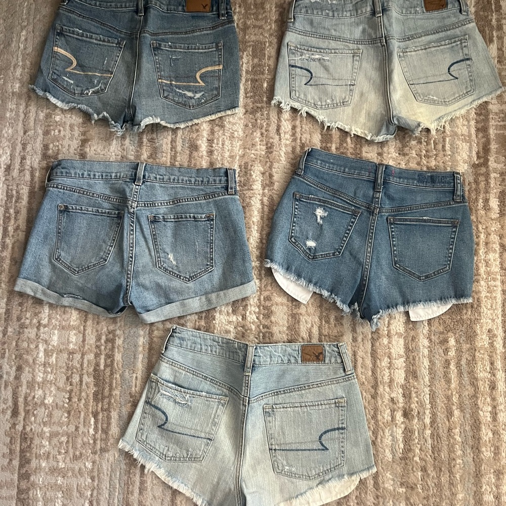 Jean short lot!
